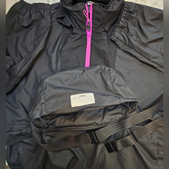 Nike Sportswear Icon Clash Packable Lightweight Jacket women's L. EUC - Picture 10 of 15